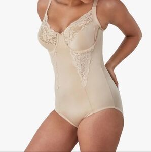 Maidenform women's body shapers fajas built in bra. Nude FL1456